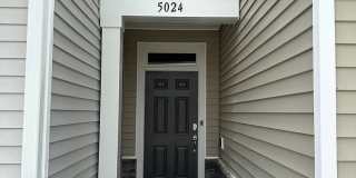 Room in 3 Bedroom Home at Arkose Dr Gallery 15