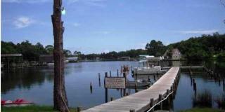 Cute 2 Bedroom Unit at Pier One with washer/dryer Gallery 1