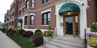 2-BED Allston Village Gallery 7