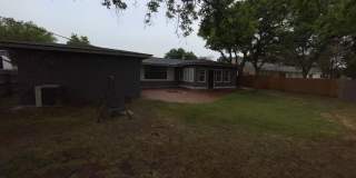 PRE-LEASING! AVAILABLE JUNE 15TH - 5 BED/3 BATH CENTRAL LBK Gallery 14