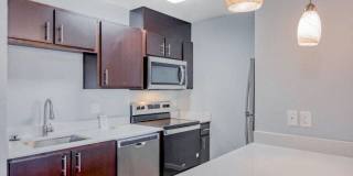 Queen Court Apartments Gallery 30