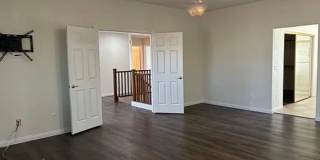 Elegant 4-Bedroom Oasis Near Downtown Summerlin Gallery 18