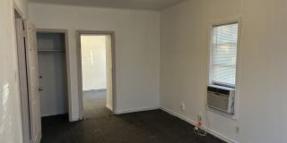 1303 Bell Street Gallery 10