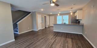 Student Lofts at Brister, Bldg 106 Student Lofts at Brister, Bldg 106 Gallery 21