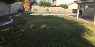 Big Pool Home/Huge Lot/3 car garage/Pets Welcome Gallery 1