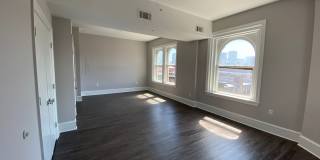 306 W Franklin Gallery 7