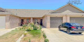 Cozy 2-Bedroom Townhome Gallery 1