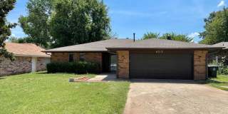 Updated 3 Bedroom 1.5 Bath Home!! Gallery 1
