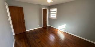 3 bedroom house in Fulton Hill! Laundry, Central HVAC All electric, big fenced yard, hardwoods Gallery 19