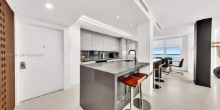 1147 Hillsboro Mile Gallery 4