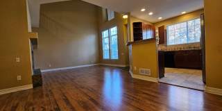 Stunning Townhouse in the desirable Watermark Gallery 6