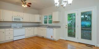 Black Mountain Townhouse Rental! Gallery 20