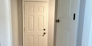 107 N Gillette Ave Gallery 27