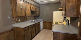 Great Duplex in Medical District 2 Bedroom 1 Bath Washer and Dryer Hook Ups Gallery 4