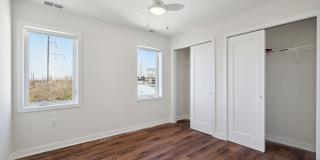 Graduate Pointe Gallery 150