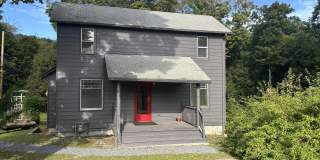 112 Blackberry Alley Gallery 1