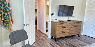 Seasonal Short-Term Venice Island Townhouse Steps from Venice Beach! Gallery 41