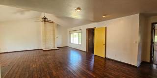 Stunning House with a Pool in West Redding Coming Available in August! Gallery 7