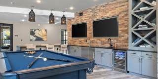 District Midtown Gallery 22