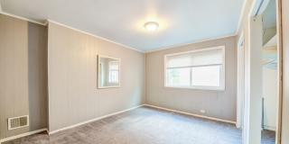 AVAILABLE AUGUST 2026 - Luxury 3 Bedroom Home w/ GARAGE Off-Street Parking! Gallery 14