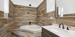 352 N Avers Avenue Gallery 11