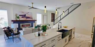 Bold Sarasota Bay Luxury Custom Home, 5 beds/4 baths, Private pool. Gallery 21