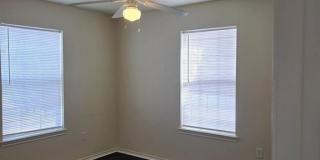 1001 Redwood Avenue Gallery 3