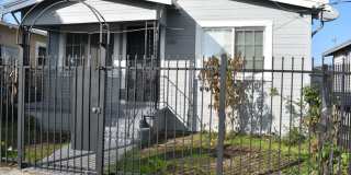 Great 4 Bedroom 2 Bath House Gallery 1