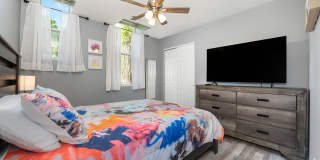 Funky Firehouse Renovated into Modern 2 BDR/1 Bath Gallery 19