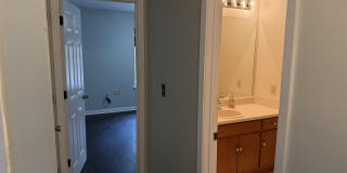 28712 Canal Road Gallery 16