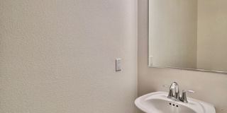 Welcome home to this beautiful Murrieta Town Home! Gallery 25