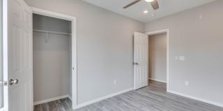 1225 W DAUPHIN Street Gallery 6