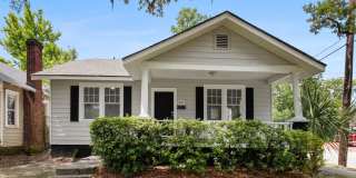 Large 2BR/1BA Downtown Home Walking Distance to Forsyth Park and Daffin Park Large 2BR/1BA Downtown Home Walking Distance to Forsyth Park and Daffin Park Gallery 1