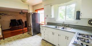 300 MACCLELLAND Avenue Gallery 17