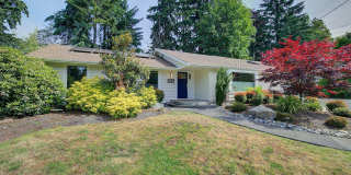 5bd/2.75ba Mercer Island Home Gallery 1