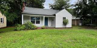 303 S Oak Street Gallery 1