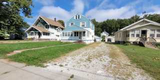 4 Bedroom, 1 Bathroom home with 2+ car garage! Gallery 32