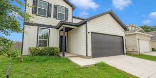 Spacious 4-Bedroom Rental Home – Ideal for Families & Military Transfers Gallery 1