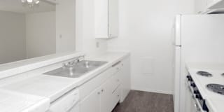 The Ray Apartments Gallery 24