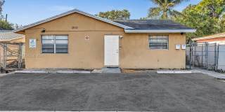 2512 NW 9th Pl Gallery 1