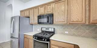 Large home in Pflugerville!  3 car garage - Highland Park Neighborhood Gallery 19