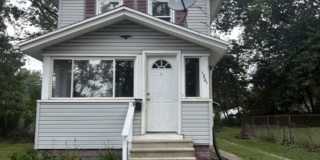 Room to Settle In! 3-Bedroom Akron Home with Flexible Appliance Options Gallery 1
