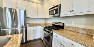 Newer Built Townhome with Solar in Gated Community! Pet-Friendly! Gallery 10