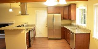 Updated 2-Story home with Day light basement. Big lot w/ RV & Boat parking Gallery 13