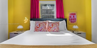 260 NE 45th St Gallery 22