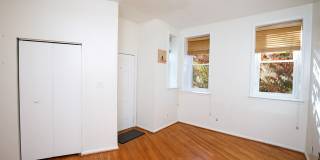 Charming Hill East One Bedroom Gallery 8