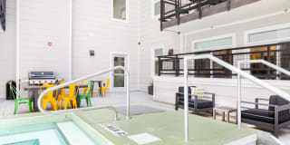 Pierpont By Urbana Gallery 56