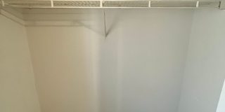 Updated One Bedroom Bungalow - Washer/Dryer Included! Gallery 6