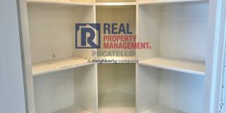 Beautiful 4 bedroom 3 bath house - attached garage Gallery 8