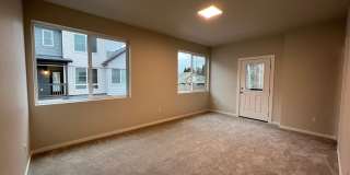 Lynnwood Townhome Gallery 12